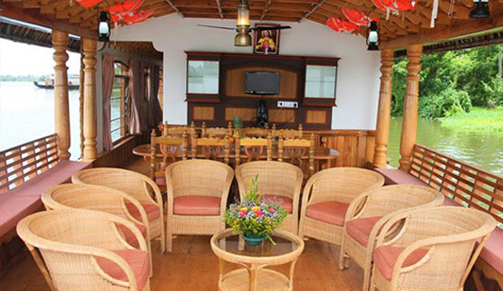 houseboat
